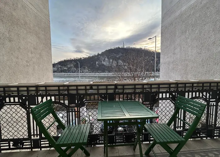 River Ruby * Budapeşte